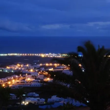 Grosses Mit Meerblick Auf Lanzarote By Interhome