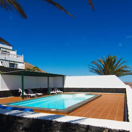 Grosses Mit Meerblick Auf Lanzarote By Interhome