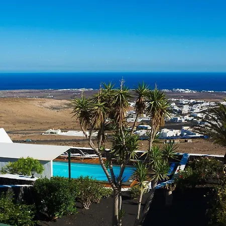 Grosses Mit Meerblick Auf Lanzarote By Interhome