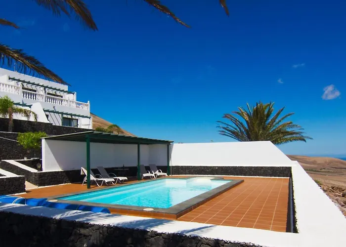 Grosses Mit Meerblick Auf Lanzarote By Interhome