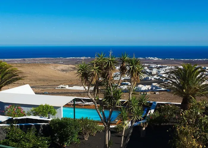 Grosses Mit Meerblick Auf Lanzarote By Interhome